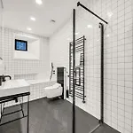 Spacious Stylish In Centre Appartement *