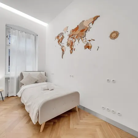 Lägenhet Spacious Stylish In Centre Bratislava