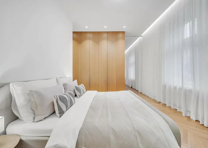 Spacious Stylish In Centre Bratysława