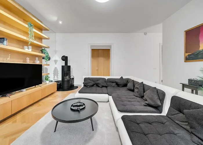 Spacious Stylish In Centre * Pressburg