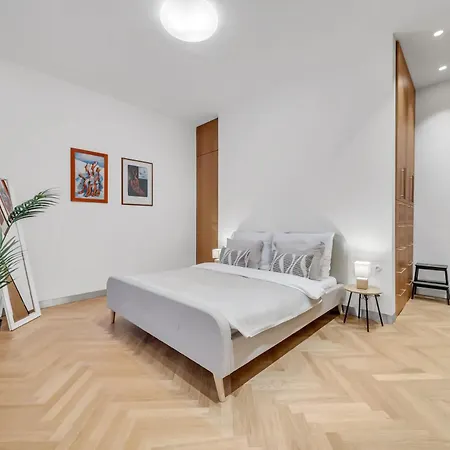 Spacious Stylish In Centre * Bratislava