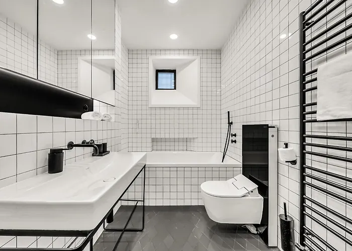 Spacious Stylish In Centre Apartment Bratislava