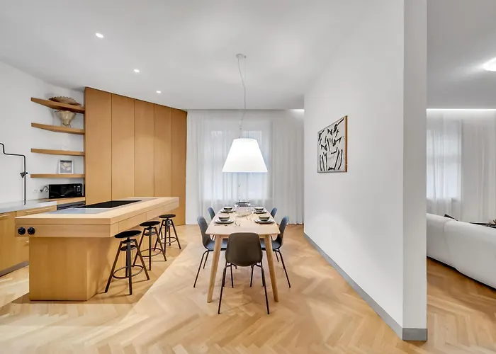 Spacious Stylish In Centre Διαμέρισμα Μπρατισλάβα